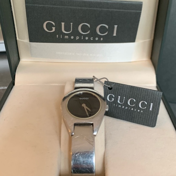 Gucci 6700L Timepiece main image 9